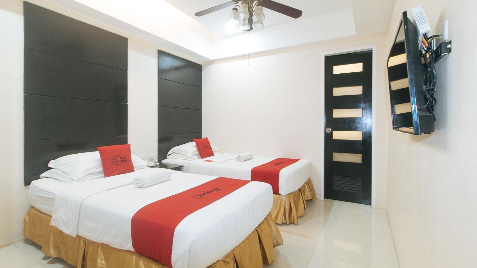 Reddoorz At Grand Apartelle Hernan Cortes Cebu Kültér fotó